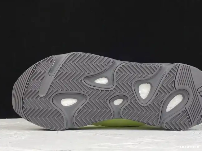 MNVN Boost Yeezy Adidas FY3727 Phosphor 700 0530